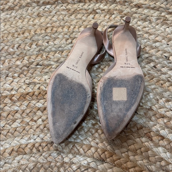 Manolo Blahnik Hangisli Champagne Pink 37.5 $1350 new - Picture 3 of 6